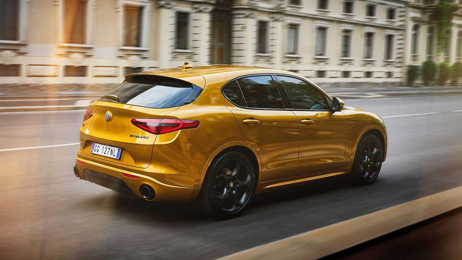 Τιμούν την GT 1300 οι Alfa Romeo Giulia & Stelvio GT Junior